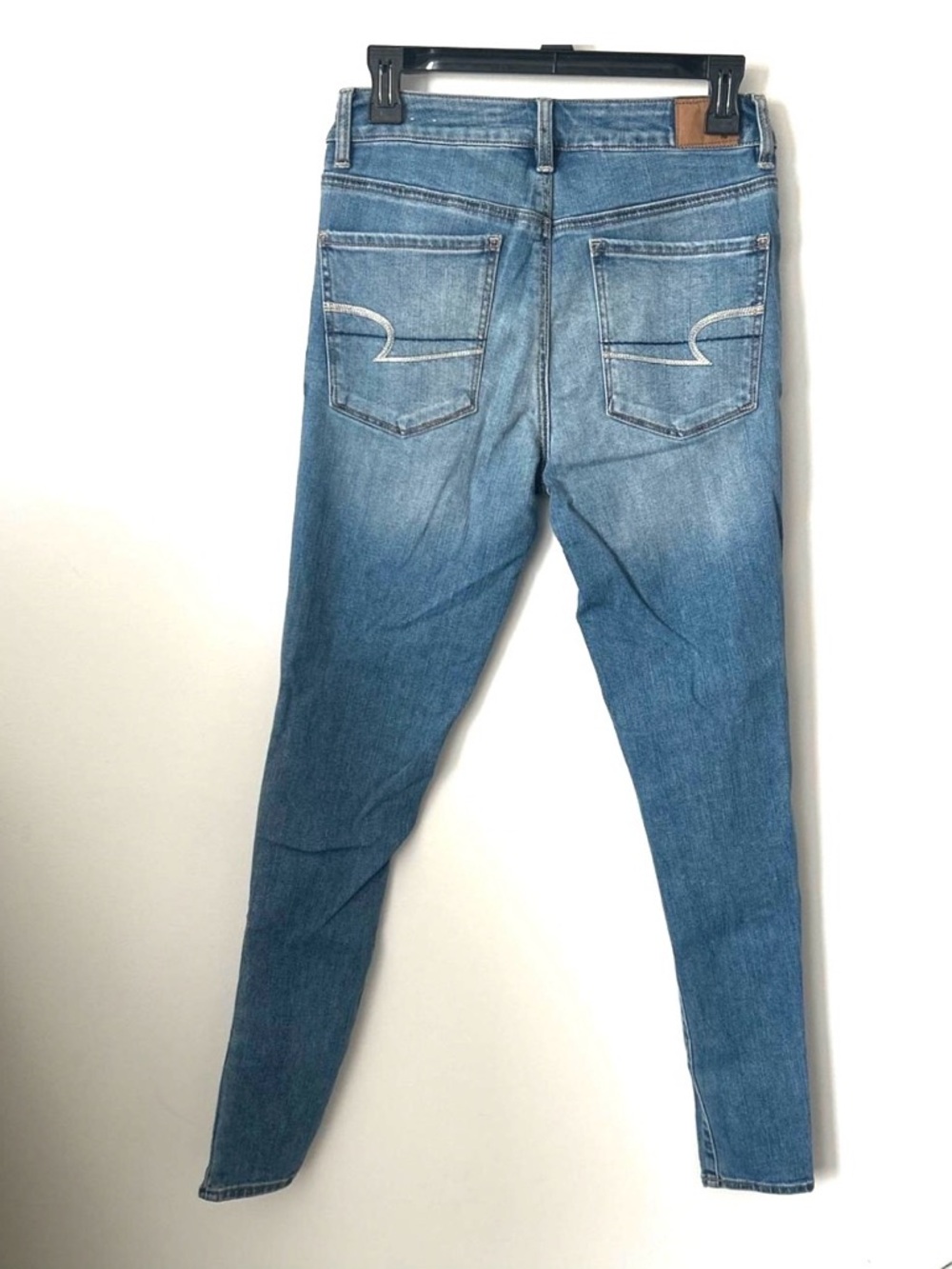 American Eagle blue hi-rise super stretch Jeggings women Sz 8 Classic Light Wash